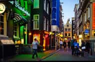 Amsterdam: Private Red Light District and Food Tour