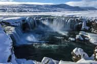 From Akureyri: Lake Mývatn and Godafoss Cruise Ship Day-Trip