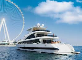 Dubai: Superyacht Experience with Live Music & Drinks
