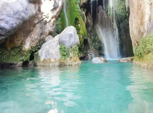 Wandelen langs de Algar-watervallen nabij Alicante