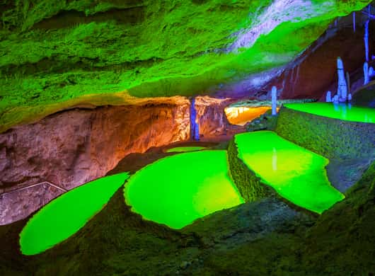 Grotformaties in Can Marçà op Ibiza