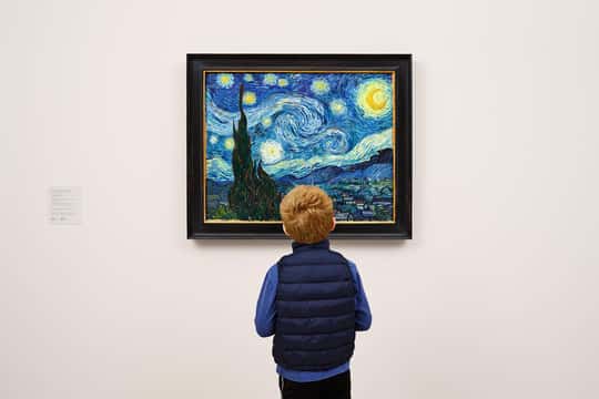 MoMA ticket line and lobby – skip the line options