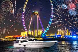 Dubai: Celebração de Ano Novo num iate - fogo de artifício, DJ, bebidas