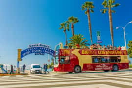LA: Hop-on Hop-off Tour by Open-top Bus with 19 Stops