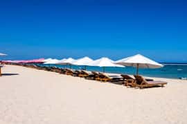 Bali: Full-Day Private White Sand Beaches and Sunset Tour