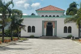 Dar es Salaam: City Tour