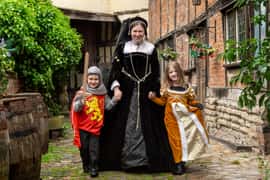 Stratford-upon-Avon: Tudor World Museum Entrance Ticket