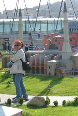 Immagine nº 3 di Tour del Corno d'Oro, Eyüp, Miniatürk e Pierre Loti di Istanbul attività a Istanbul, caricata dal fornitore