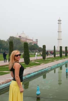imagem n.2 de Transfer de ida e volta para Delhi e Agra atividade em Agra, carregada pelo fornecedor
