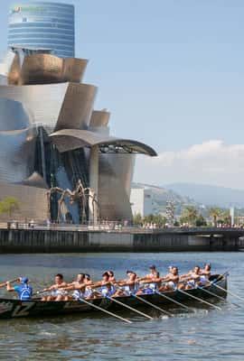 image n.3 of Bilbao: Small-Group Guided Walking Tour activity in Bilbao, uploaded by supplier