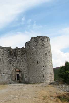 imagem n.2 de De Koper: excursão de meio dia às aldeias e tradições atividade em Hrastovlje, carregada pelo fornecedor