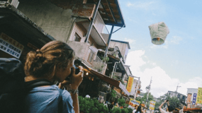 Taipei: Jiufen, Shifen Waterfall and Pingxi Sky Lantern Tour