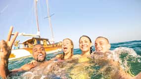 POSITANO: BOAT ADVENTURE 6 HOURS CAVES BEACHES VISIT AMALFI