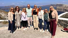 Santorini: Small Group Sightseeing Tour with a Local Guide
