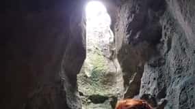 San Juan; Utforska Cueva del Indio och Poza del Obispo-stranden