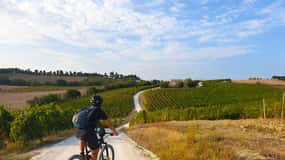 Recanati: discover the hills of infinity by E-Bike