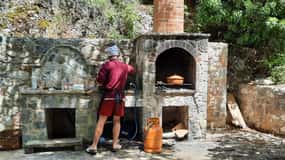 Lake Ohrid: Boat Tour Sv. Naum, Trpjeca with BBQ Lale Tours
