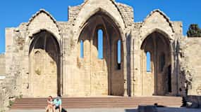 Rhodes: Private Medieval City Treasure Hunt with Food Stops