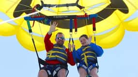 Miami: Parasailing Adventure with optional Photo Package