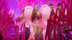 Praga: Espetáculo noturno de cabaret checo no Teatro Hybernia