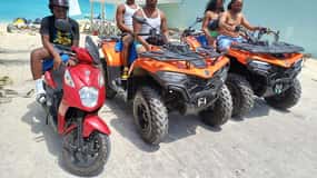 Nassau : Visite guidée en scooter/quad avec journée plage