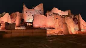 Entdecke das reiche Erbe von Diriyah, der Stadt der Erde.