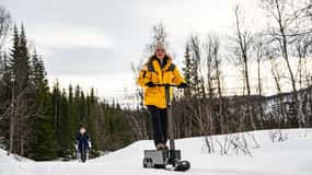 Tromsø: Electric Snow Scooter Adventure, Campfire and Guide