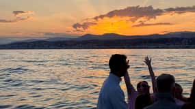 Nice: Passeio de barco ao pôr do sol com vinho e petiscos locais