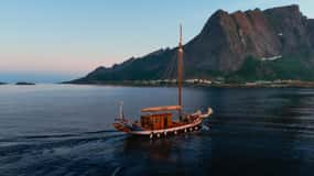 ترومسو: مشاهدة الحيتان على متن قارب شراعي تقليدي