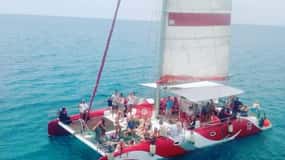 Hammamet : Croisière en catamaran avec arrêt baignade et transfert à l'hôtel