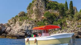 Naxos: Isola Bella, Grotta Azzurra e Tour in barca della Baia di Mazzarò
