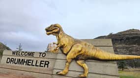 From Calgary: Drumheller Private Tour, Full day sightseeing