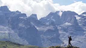 Fra Gardasøen: Guidet heldagsbustur til Dolomitterne