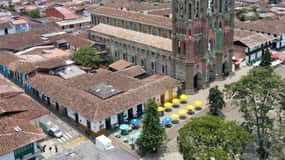 MEDELLIN: VISITA AO JARDIM DA MADRUGADA COM VISITA A BETANIA - 2 DIAS E 1 NOITE