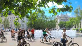 Budapest Bike Tour with a Hungarian Goulash