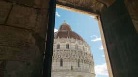 From Florence: Pisa and Lucca Full-Day Private Tour