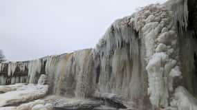 Von Tallinn aus: Jägala Wasserfall und Picknick Tour