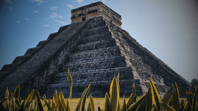 Valladolid: Chichen Itza + 2 Cenotes Shared Transport