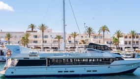 Von Sant Antoni: Hin- und Rückfahrt mit dem Boot nach Formentera