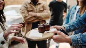 Bordeaux: Guided Food and Wine Tour with Tastings