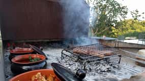 TOUR AND LUNCH AT THE CELLAR, SAUSAGES BY THE VINEYARD