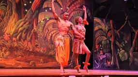 Nairobi: Nairobi nightlife and Safari Park Hotel dinner