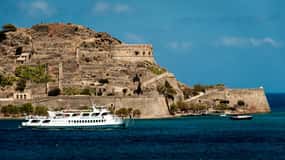Crete: Spinalonga-Plaka-Agios Nikolaos Tour