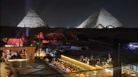 Cairo: Dinner at The Great Pyramid Inn with Hotel Transfers