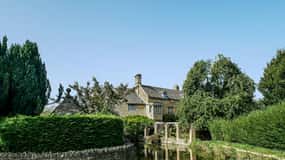 Cotswolds: Tour of Cotswolds Self Guide - Sedan