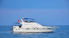 Antalya: Private Yacht Tour mit 3 Badestopps und einer Mahlzeit