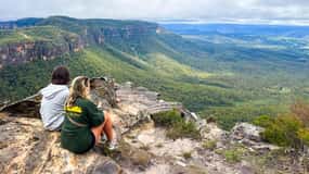 Sydney: Blue Mountains Tour with Wildlife Park & Bush Walks