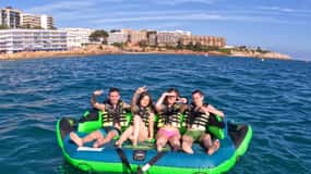 Salou: Prywatna przejażdżka nadmuchiwaną sofą wodną