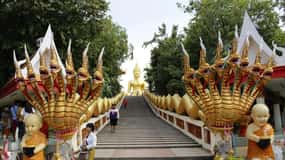 Pattaya: Buddha, Floating Market, Gems Museum Tour & Lunch