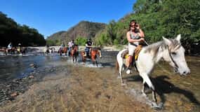 Puerto Escondido: Horseback riding to the Atotonilco hot springs.